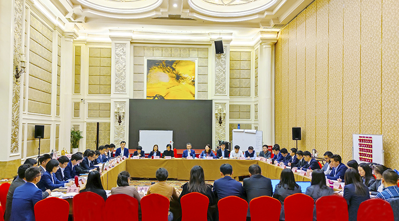 一場“向上”與“向好”的“美妙奔赴” 一場“向上”與“向好”的“美妙奔赴”